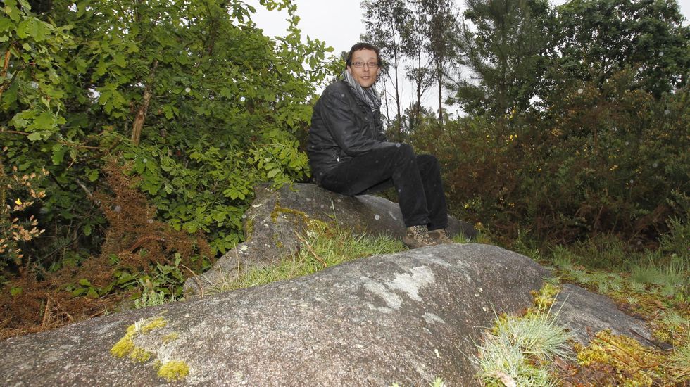 Inauguracinde la exposicin La Palma Volcn e Vida.Mirador del Alto do Coto (Bveda). Situado a 650 metros de altura entre las parroquias de Martn y Teiln, para llegar hasta este mirador es preciso tomar en Bveda la carretera que lleva a Martn y despus continuar hacia la Serra de Penas en direccin al pueblo de A Raa