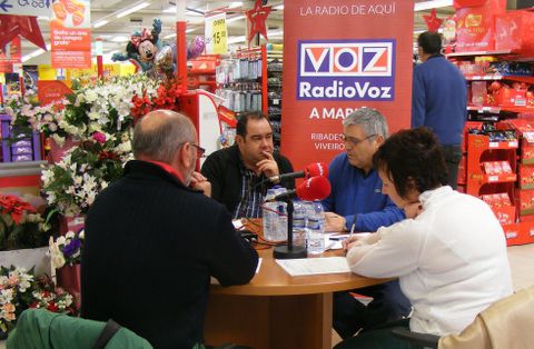 Imagen de Eroski en Ribadeo donde cada lunes Radio Voz A Maria celebra un interesante debate. 
