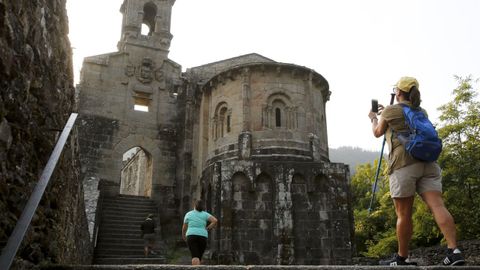 O mosteiro de Caaveiro albergar un museo adicado ao Reino de Galicia