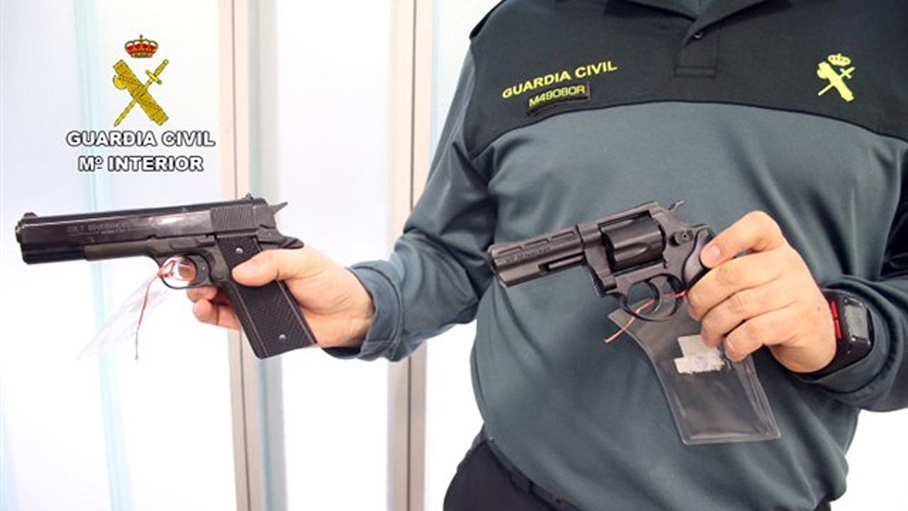 Asturias, A La Cabeza En Licencias De Pistolas Y Revólveres