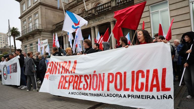 Concentración en Pontevedra <span lang="gl">«fronte á represión policial»</span>