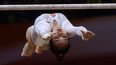 La gimnasta china Huan Luo, en la final de la FIG Artistic Gymnastics Championships
