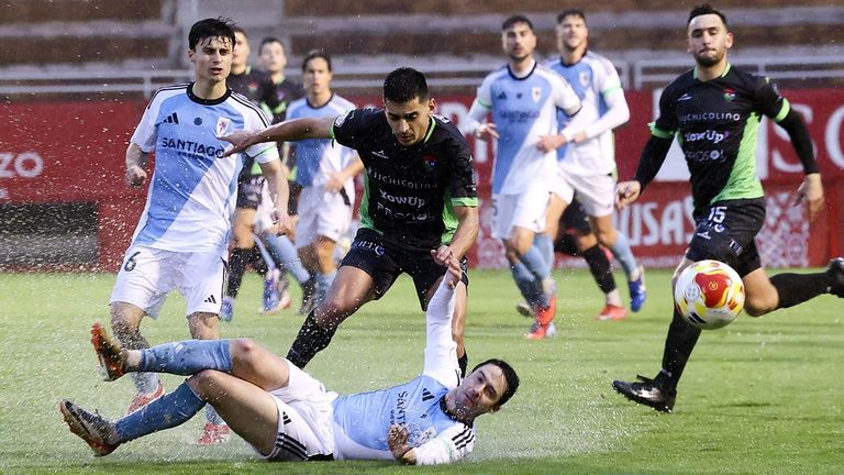 El Compostela cede tablas ante el Boiro en el alargue (2-2)
