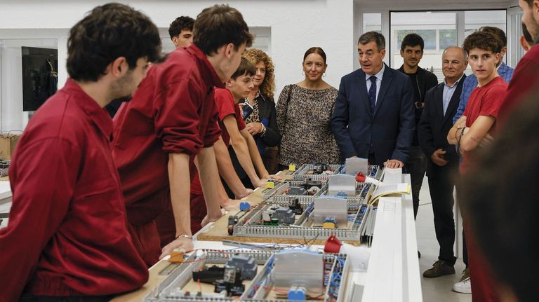 Educación ofertará unas 1.500 plazas en las oposiciones del 2027