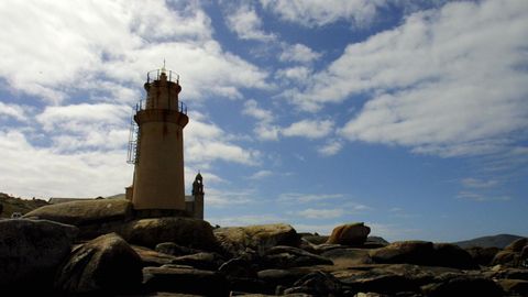 El faro de Punta da Barca, en Muxía, acoge la segunda jornada del ciclo «Concertos na Fin do Mundo».