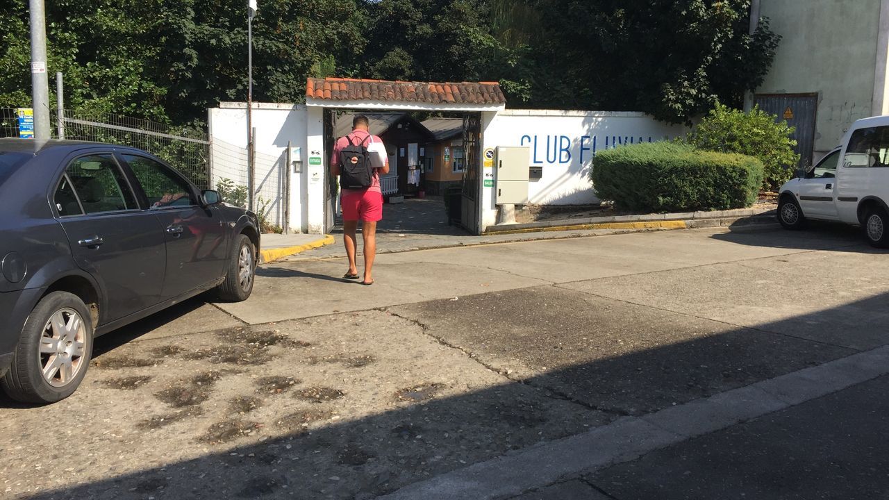 Turistas en Lugo, seguros ante el covid-19.El club fluvial de Monforte volvi ayer a acoger a usuarios tras estar cerrado desde el lunes