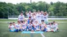 El alev�n A del Real Oviedo celebra el t�tulo de liga