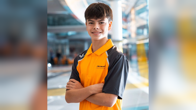 McLaren ficha al silledense Christian Costoya para su programa de desarrollo de pilotos