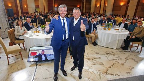 Alfonso Rueda alabó la gestión de Telmo Martín al frente de la alcaldía de Sanxenxo para arroparlo en su candidatura a revalidar el cargo