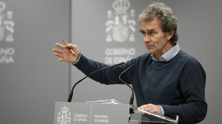 El director del Centro de Coordinación de Alertas y Emergencias Sanitarias (Ccaes), Fernando Simón,