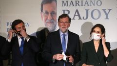 Pablo Casado, lder del PP, Mariano Rajoy, expresidente del Gobierno, e Isabel Daz Ayuso, presidenta de la Comunidad de Madrid, en la presentacin del libro Poltica para adultos del poltico pontevedrs
