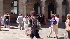 La Tuna compostelana ameniza a los turistas