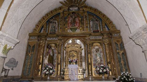 Uno de los retablos de la iglesia de San Xillao