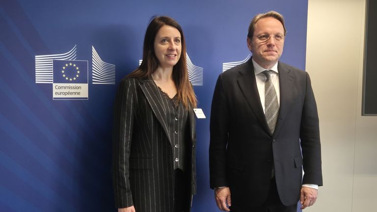 A conselleira de Medio Rural insiste en Bruxelas na petición de rebaixar acategoría da Dermatose Nodular Contaxiosa