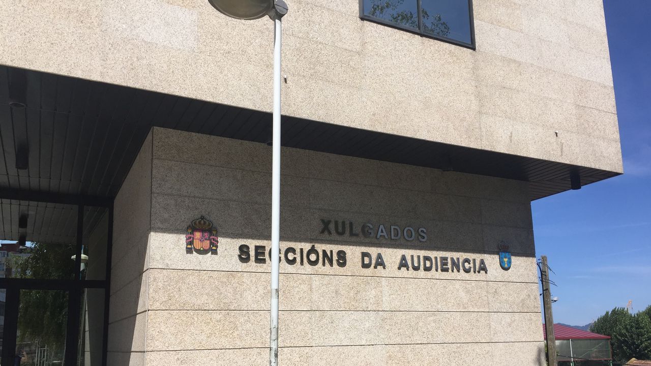 Una adolescente que denunció a su padrastro por abusos: «Me forzó, huí y me  encerré desnuda toda la noche en el baño»