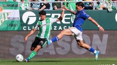Fornals y Javi L�pez, durante el Real Betis-Real Oviedo
