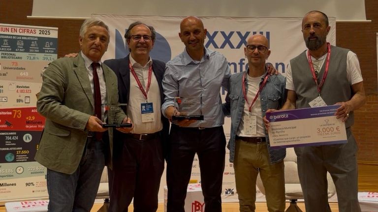 La biblioteca de O Porriño recibe el premio Rebiun por su iniciativa Contos que Curan