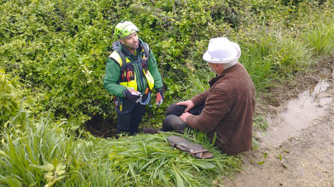 Localizado el hombre de 75 a�os que cay� a un agujero en Salinas