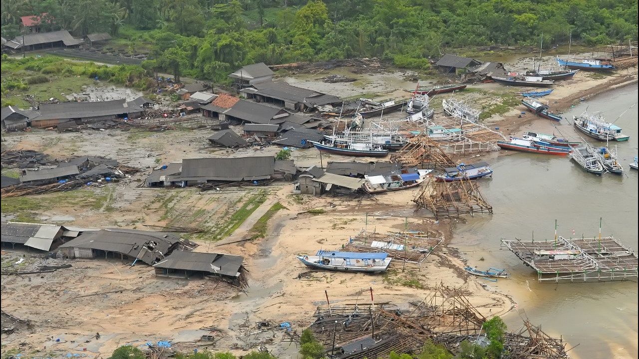 Los Muertos Por El Tsunami De Indonesia Superan Ya Los 400