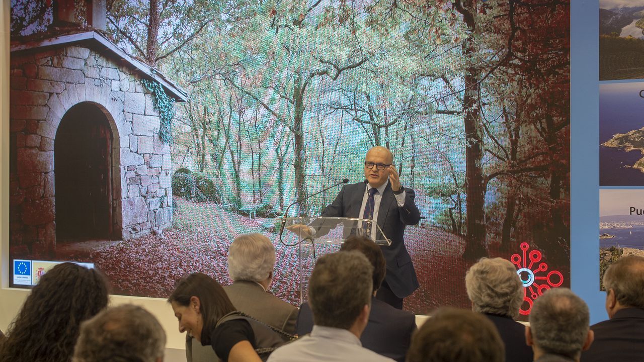 Ambiente en Ferrol por la celebracin de Hispacn y Parrochio.Baltar, cuando present su proyecto de turismo inteligente en Fitur.