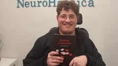 Miguel Gonzlez presenta su primer poemario, Errores y aciertos