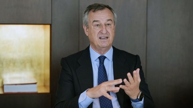 Banco Sabadell releva al consejero delegado César González-Bueno