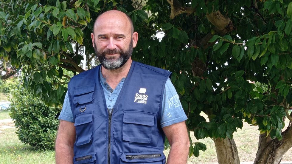 F�lix Juncal, santiagu�s de 53 a�os y bombero del parque municipal.