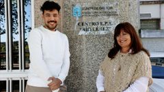 Youssef y Chelo, él estudia castellano y ella inglés e informática, dentro de las enseñanzas no regladas de la EPA Río Lérez de Pontevedra