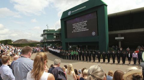 Wimbledon guarda un minuto de silencio en homenaje a las vctimas de los atentados de hace diez aos