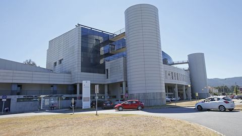 En el Hospital Montecelo, de Pontevedra, hay dos pacientes de coronavirus ingresados en planta