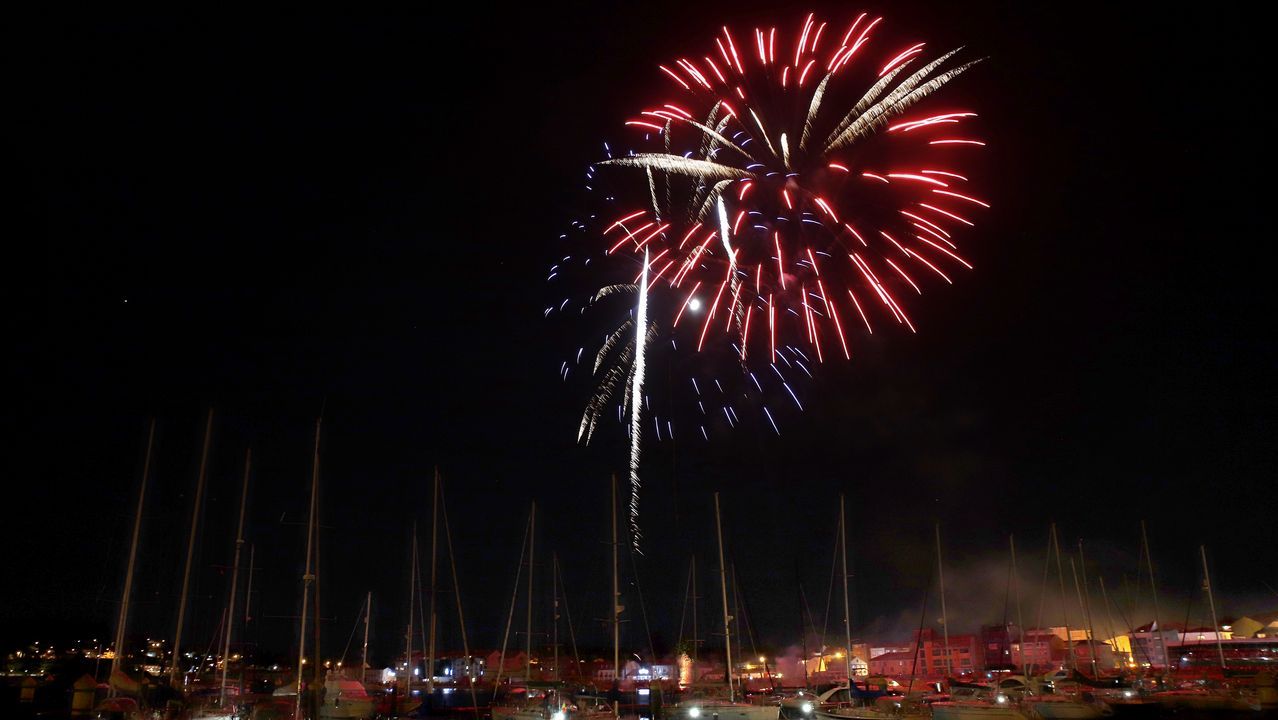 Los fuegos artificiales pusieron el broche a la fiesta