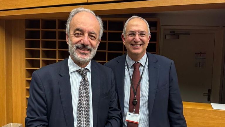 Millán Mon, eurodiputado del PP, y Costas Kadis, designado comisario de Pesca y Océanos