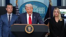 La lucha contra el fuego en Galicia, en imágenes.El presidente de Estados Unidos, Donald Trump, habla con la prensa sobre el despliegue de agentes policiales federales en Washington para reforzar la presencia policial local, en la sala de prensa de la Casa Blanca, en Washington D.C.