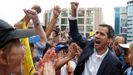 Juan Guaidóanuncia que asume la Presidencia de Venezuela