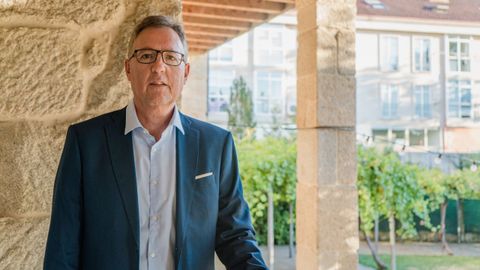 O científico José Luis Mascareñas na súa vila natal, Allariz