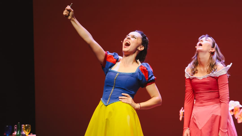 Katia Borlado durante la obra de teatro �No me toques el cuento�