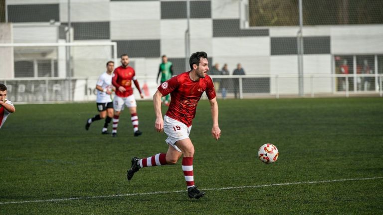 El Estradense regresa al play off tras superar al Somozas (1-2)