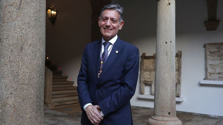 Carlos Crespo, jefe de farmacia del CHOP y nuevo académico: «El farmacéutico de hospital tiene cada vez mayor relevancia sanitaria»