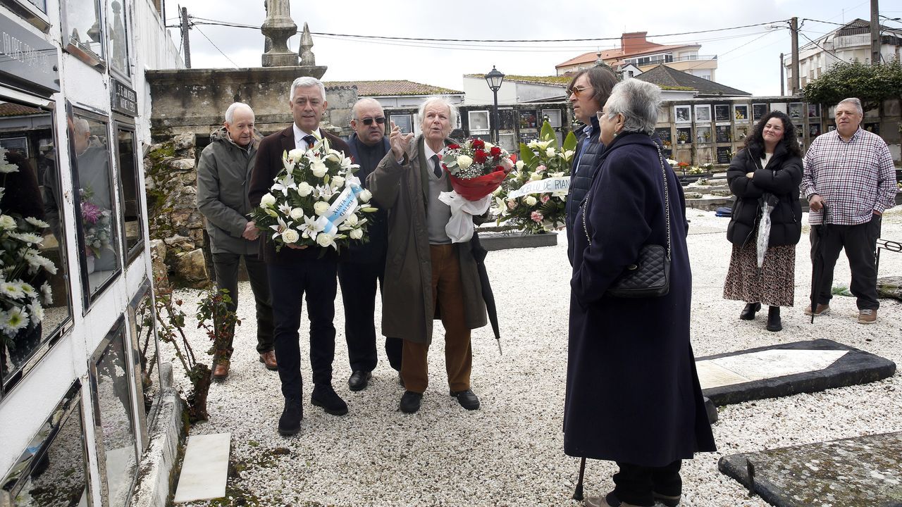 Rianxo lembrou a memoria de Teresa Castelao.Vanesa Rodrguez regres a Viana tras ms de una dcada en Japn y lo hizo en compaa de su pareja, el irlands Michael Carr. 