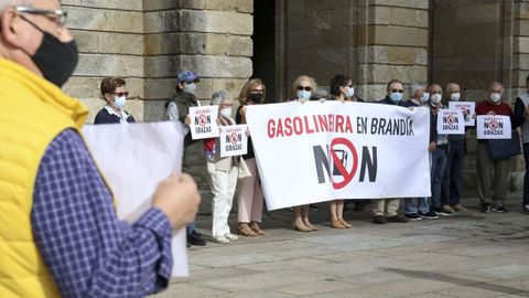 Los vecinos protestaban en noviembre del pasado ao en la plaza del Obradoiro contra la concesin de la licencia, que se acabara otorgando unos das despus.