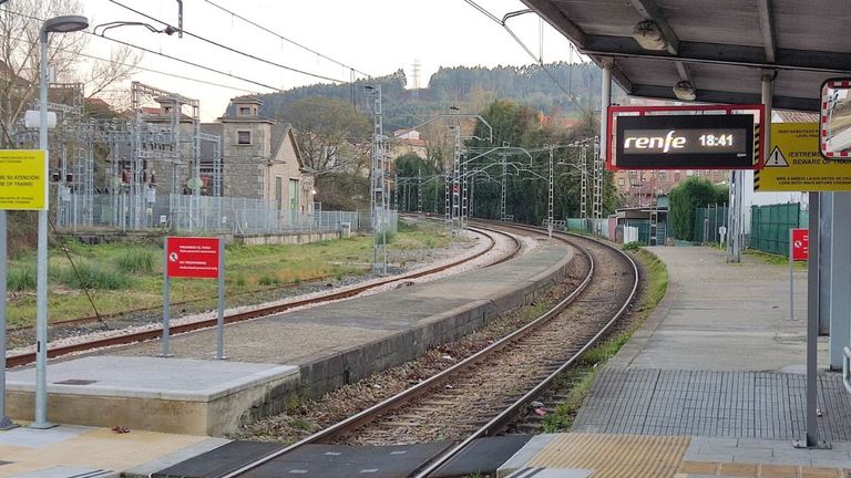 Renfe, trenes, tren, cercanías, vías, Feve