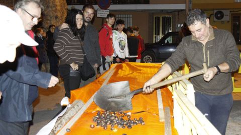 El magosto de O Barco se celebra en la praza Otero Pedrayo de Viloira