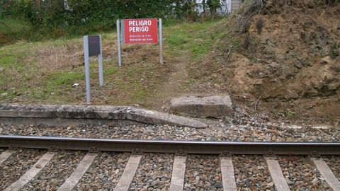 Uno de los puntos peligrosos que sern cerrados por Adif en la lnea ferroviaria de Monforte a Lugo