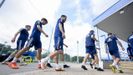 Los jugadores del Real Oviedo retirndose tras el entrenamiento