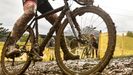 Ciclistas compite en la 45 Ciclocross Internacional de Elorrio