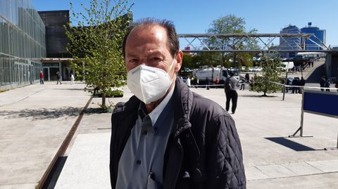 Javier Surez recibi hoy la primera dosis de la vacuna contra el covid en Expocorua