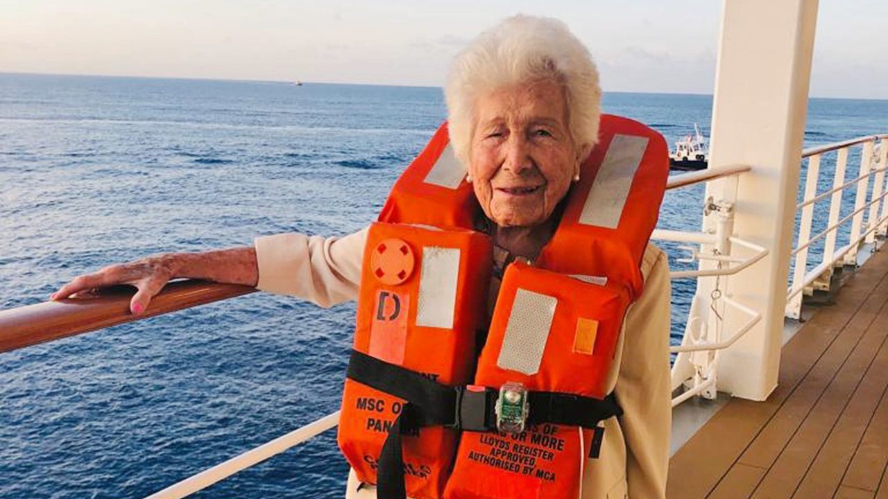 Jessica Bardanca con uno de sus pares de Mexas