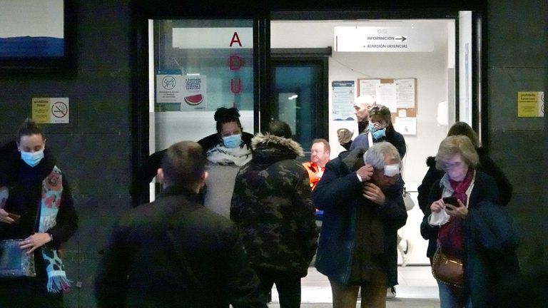 Los hospitales de Vigo, al límite por el aluvión de pacientes en urgencias