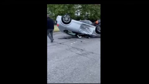 Aparatoso accidente que acaba en pelea en La Fresneda