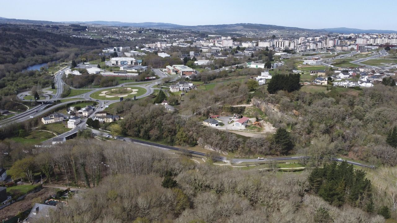 O IES Gregorio Fern�ndez de Sarria e as s�as actividades a favor da igualdade de x�nero.Vista de la zona donde se propuso el final y arranque de la Rolda Leste, junto a la rotonda de la avenida de Madrid